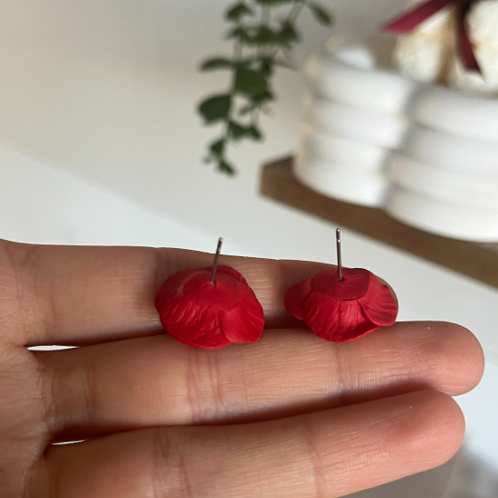 Kırmızı Gül Küpe, Minimal Tasarım Polimer Kil Kırmızı Çiçek Küpe, Sevgililer günü hediyesi